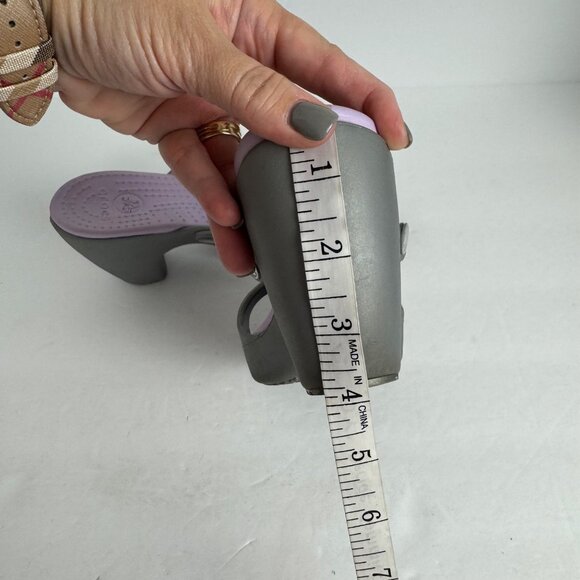 Crocs Cyprus Wedge Heel Shoe Womens 9 Gray Lavender Sandals Comfort Slip On - Picture 9 of 9